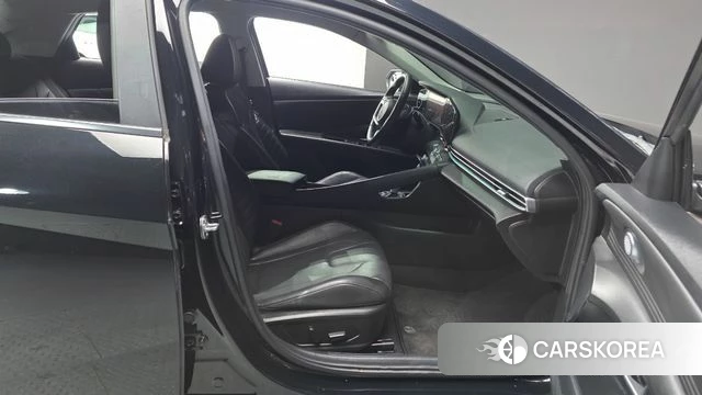 Hyundai Avante Hybrid (CN7) 2023 Черный из Кореи, фото 2
