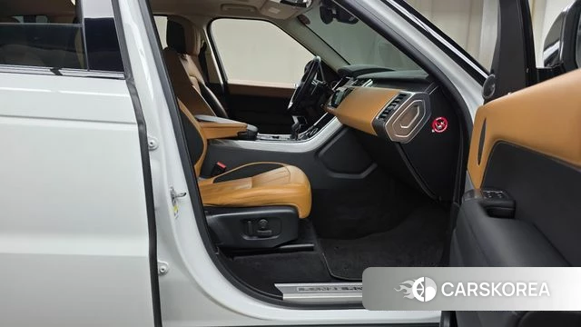 Land Rover Range Rover Sport 2nd Generation 2018 Белый из Кореи, фото 2