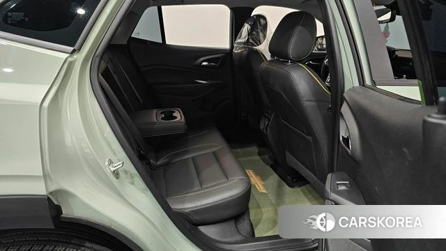Chevrolet (GM Daewoo) Trax Crossover 2023 Светло-зеленый из Кореи, фото 2