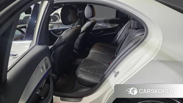 Mercedes-Benz E-Class W213 2021 Белый из Кореи, фото 2