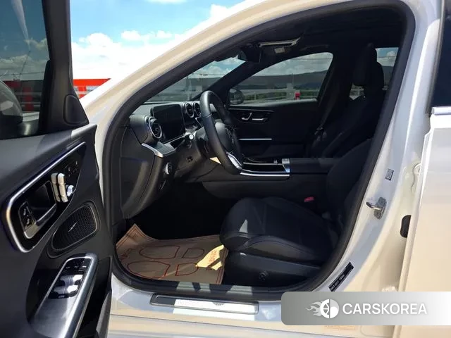 Mercedes-Benz C-Class W206 2023 Белый из Кореи, фото 2