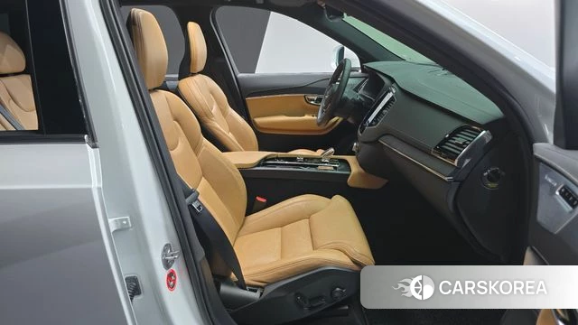 Volvo XC90 second Generation 2022 Белый из Кореи, фото 2