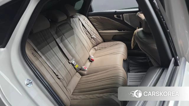 Kia K8 Hybrid 2023 Белый из Кореи, фото 2