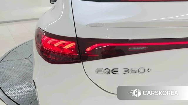 Mercedes-Benz EQE V295 2024 Белый из Кореи, фото 2