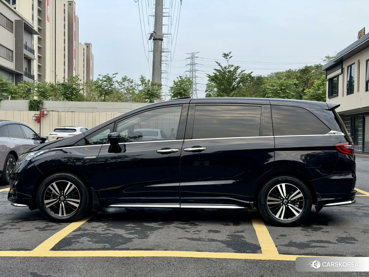 Honda Odyssey 2020 Черный из Китая, фото 2