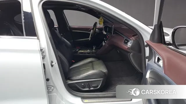 Genesis G70 2019 Жемчужный цвет из Кореи, фото 2