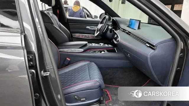 Genesis GV70 2021 Серый из Кореи, фото 2