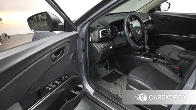 Ssangyong The New Tivoli 2024 Серебристо-серый из Кореи, фото 2