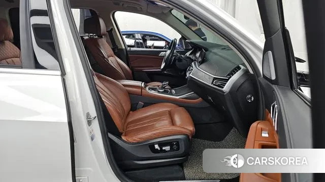 BMW X7 (G07) 2021 Белый из Кореи, фото 2