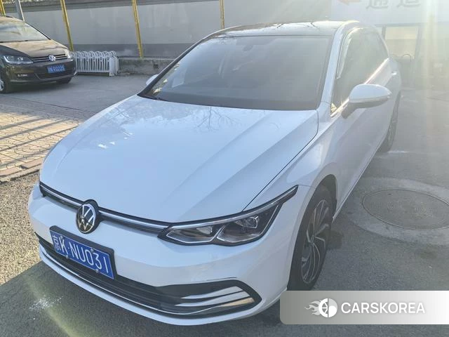 Volkswagen Golf 2023 Белый из Китая, фото 2