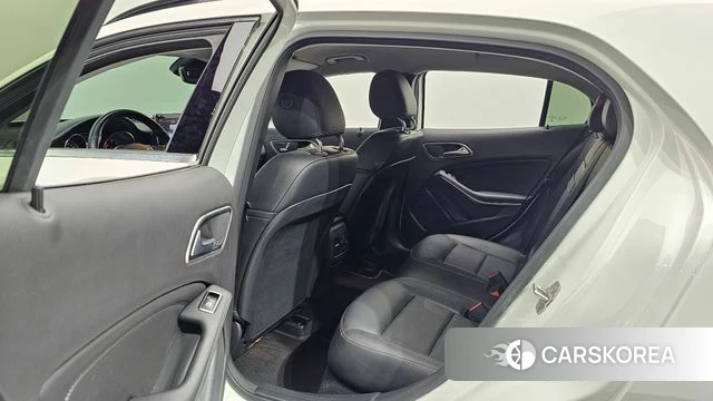 Mercedes-Benz GLA-Class X156 2018 Белый из Кореи, фото 2