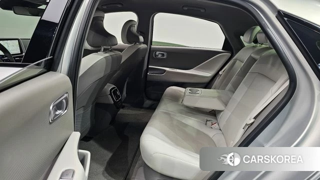 Hyundai Ionic 6 2023 Серебряный из Кореи, фото 2
