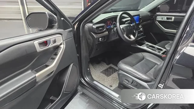 Ford Explorer 6th Generation 2023 Черный из Кореи, фото 2