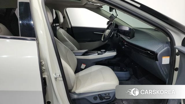 Kia EV6 2021 Жемчужный цвет из Кореи, фото 2