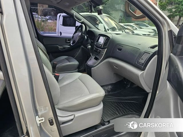 Hyundai The New Grand Starex 2018 Серебряный из Кореи, фото 2