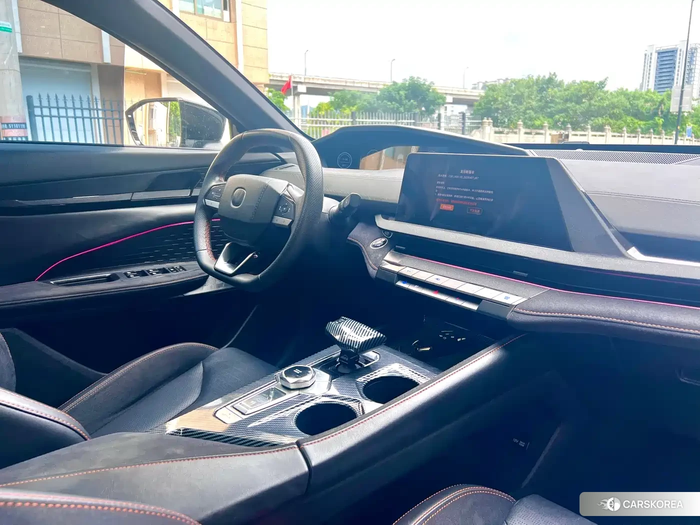 Chang'an UNI-V 2022 Silver/gray из Китая, фото 2
