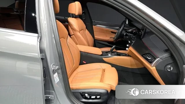 BMW 5 Series (G30) 2022 Серый из Кореи, фото 2