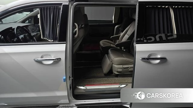 Kia The New Carnival 2018 Белый из Кореи, фото 2