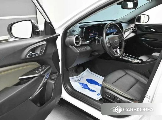 Chevrolet (GM Daewoo) Trax Crossover 2023 Белый из Кореи, фото 2