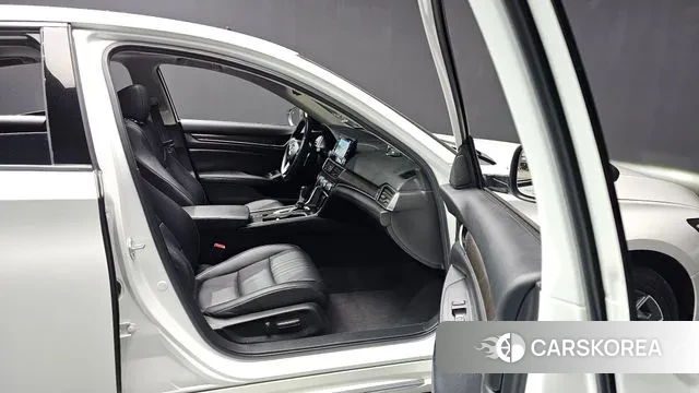 Honda Accord 10th Generation 2022 Белый из Кореи, фото 2