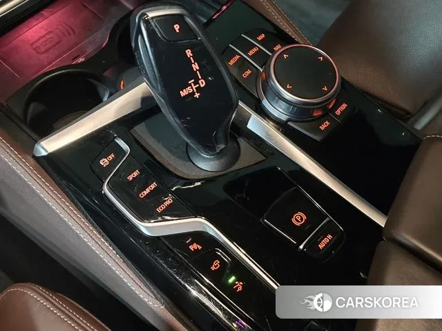 BMW 6 Series GT (G32) 2021 Черный из Кореи, фото 2