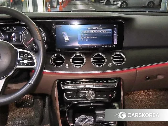 Mercedes-Benz E-Class W213 2018 Серый из Кореи, фото 2