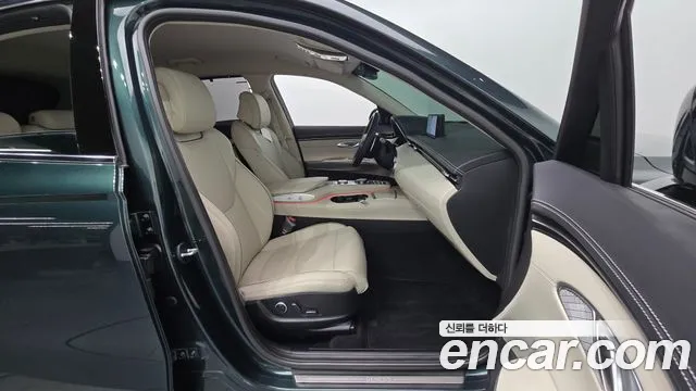 Genesis GV70 2021 Темно-зеленый из Кореи, фото 2