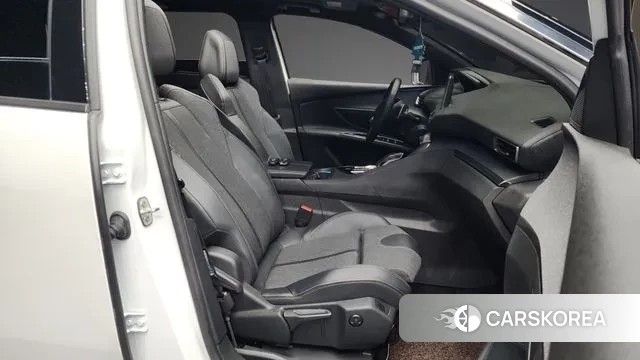 Peugeot 5008 second generation 2020 Белый из Кореи, фото 2