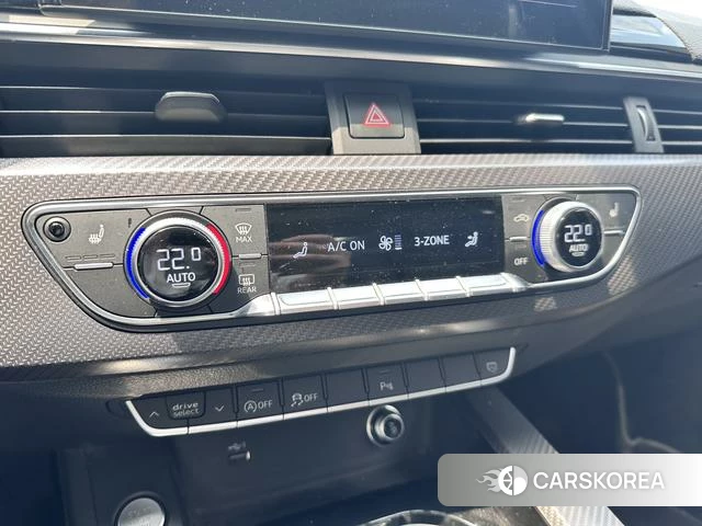 Audi A4L 2023 Темно-серый из Китая, фото 2