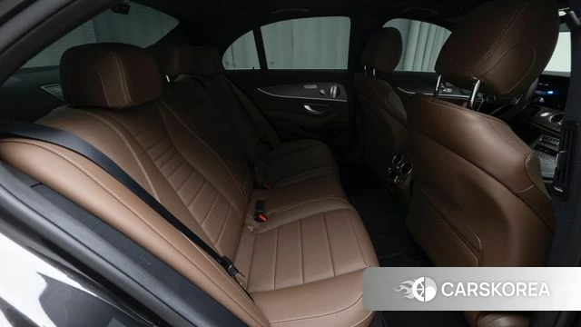 Mercedes-Benz E-Class W213 2022 Серый из Кореи, фото 2