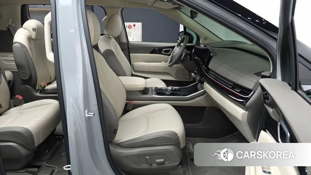 Kia The New Carnival 4th Generation 2024 Серебристо-серый из Кореи, фото 2