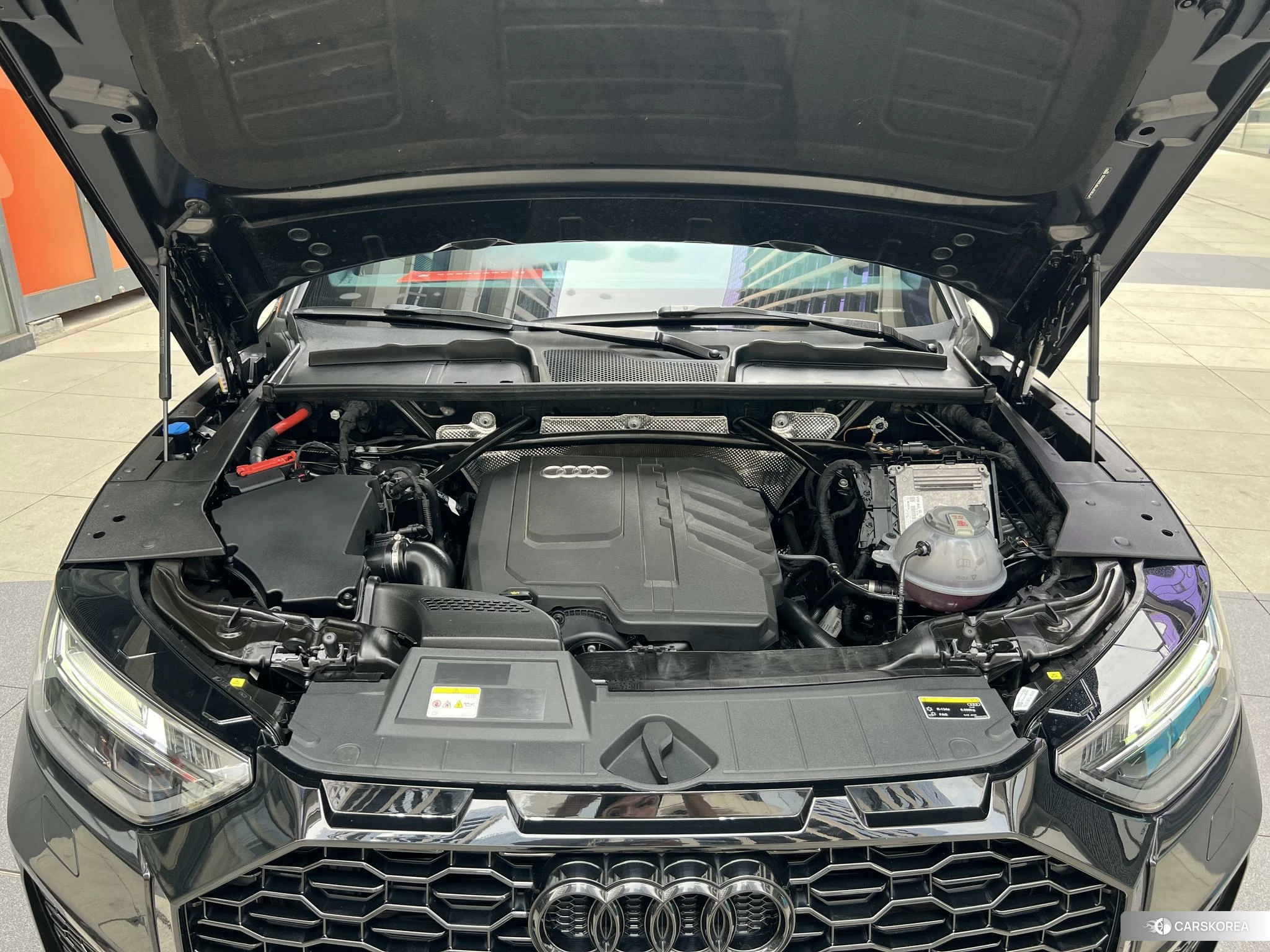 Audi Q5L 2023 Черный из Китая, фото 2