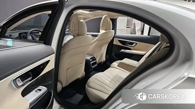 Mercedes-Benz E-Class W214 2025 Белый из Кореи, фото 2