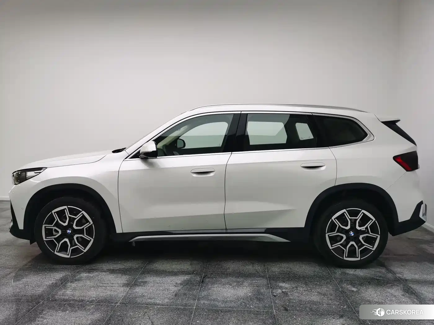 BMW X1 2025 Белый из Китая, фото 2