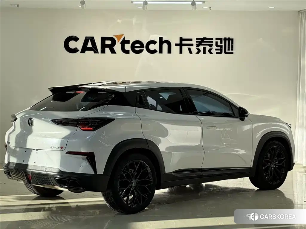 Chang'an UNI-T 2022 Белый из Китая, фото 2
