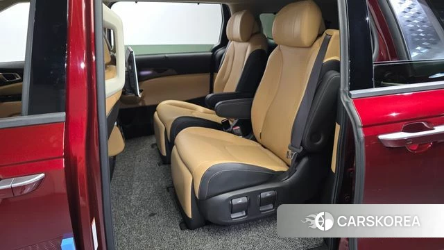 Kia Carnival 4th generation 2021 Красный из Кореи, фото 2