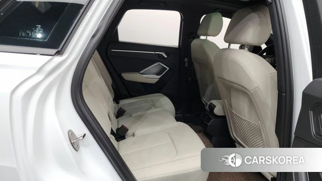 Audi Q3 (F3) 2025 Белый из Кореи, фото 2