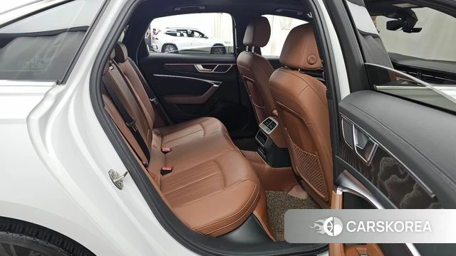 Audi A6 (C8) 2023 Белый из Кореи, фото 2