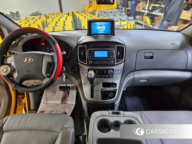Hyundai The New Grand Starex 2018 Желтый из Кореи, фото 2