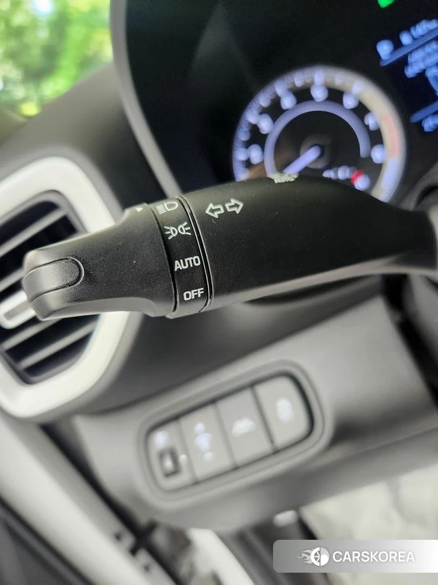 Hyundai Venue 2019 Белый из Кореи, фото 2