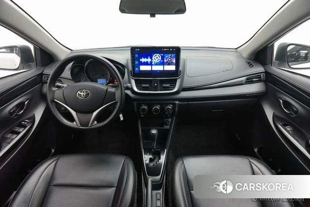 Toyota YARIS L Zhixuan 2021 Белый из Китая, фото 2