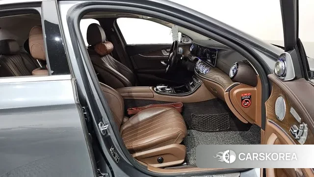 Mercedes-Benz E-Class W213 2019 Серый из Кореи, фото 2