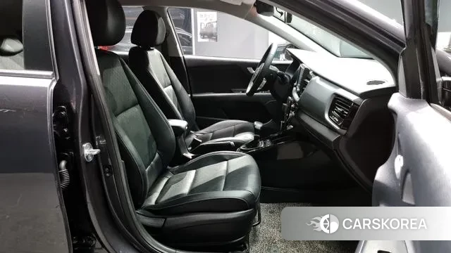 Kia Stonic 2020 Серый из Кореи, фото 2