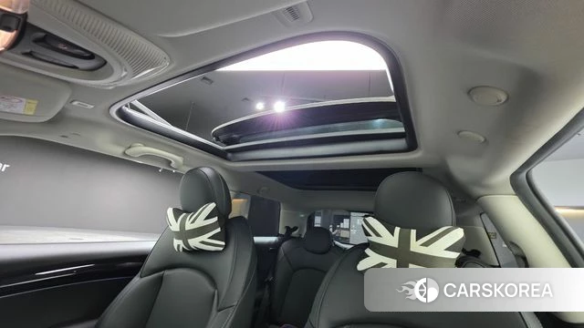 Mini Cooper 2023 Белый из Кореи, фото 2