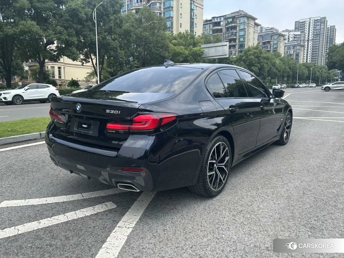 BMW 5 series (imported) 2021 Черный из Китая, фото 2