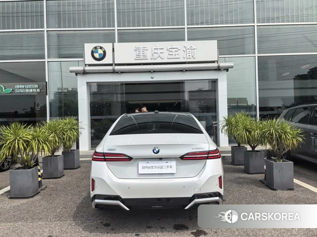 BMW 5 series 2024 Белый из Китая, фото 2