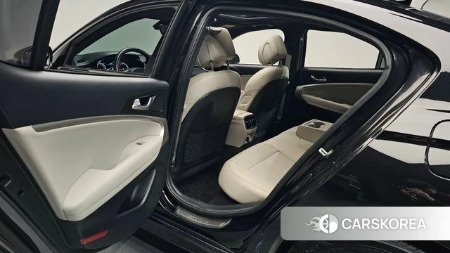 Genesis The New G70 2021 Черный из Кореи, фото 2