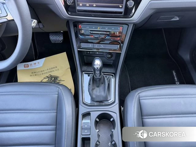 Volkswagen Touran L 2021 Белый из Китая, фото 2