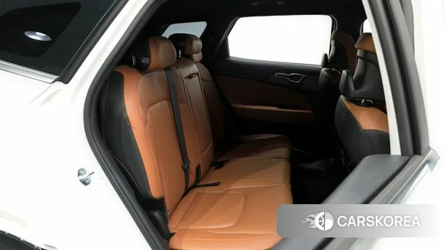 Kia Sportage 5th Generation 2023 Белый из Кореи, фото 2