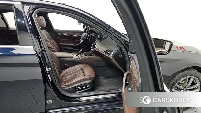 BMW 5 Series (G30) 2018 Синий из Кореи, фото 2